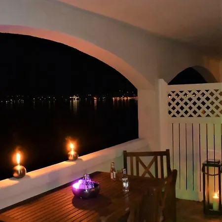 Alma Apartman *