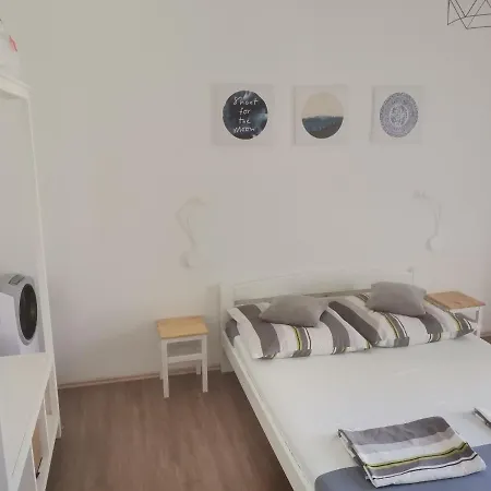 Apartment Alma Pag Town