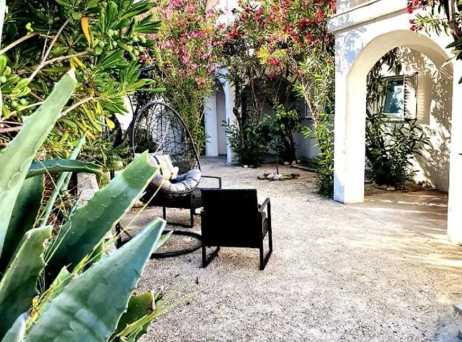 Alma Apartment