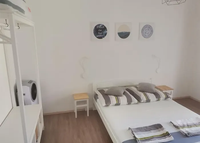 Apartment Alma Pag Town