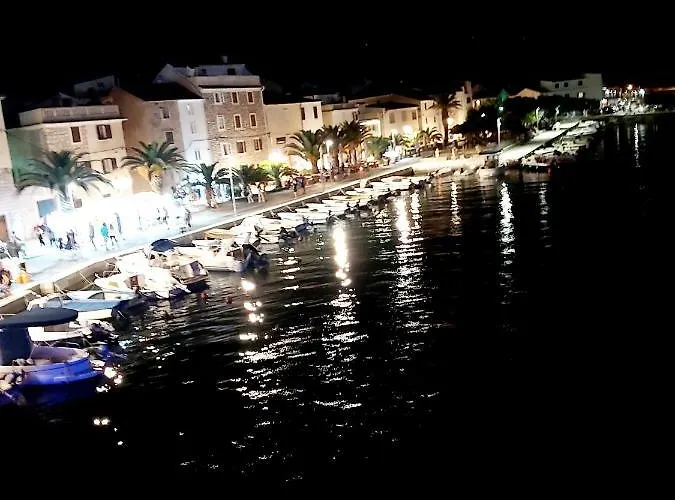 Alma * Pag Town